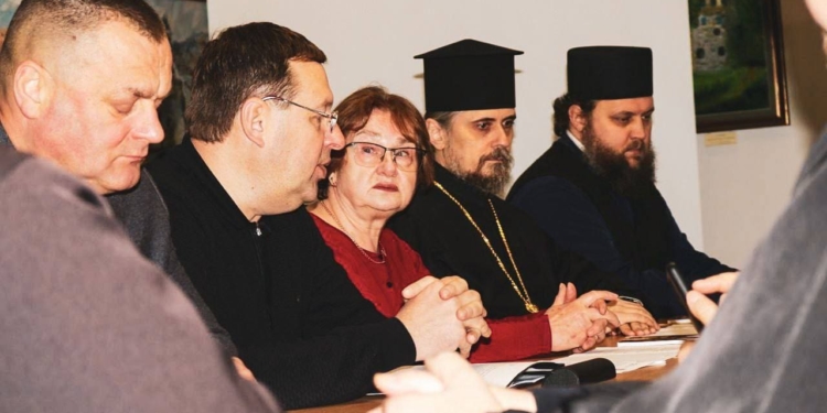 У Кременці відбувся круглий стіл про українське православ’я та сучасні виклики