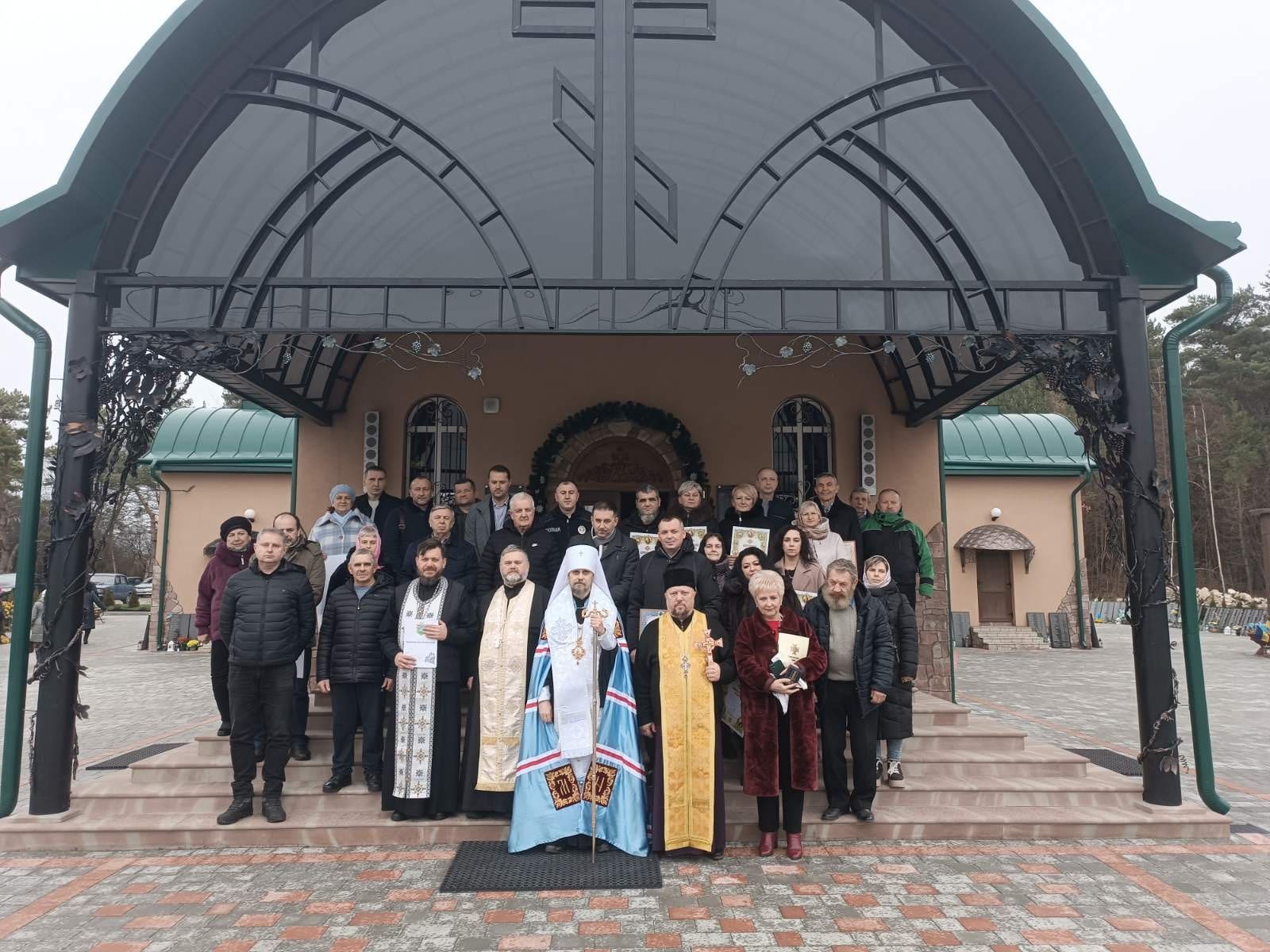 за загиблими героями