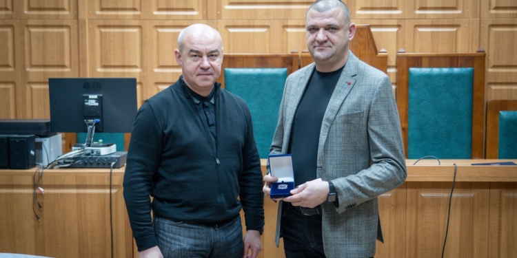 У Тернопільському міськрайонному суді привітали працівників з професійним святом