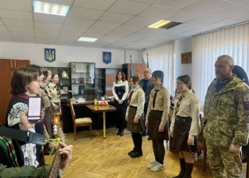 передали Вифлеємський вогонь миру