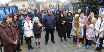 Вифлеємський вогонь миру принесли на Алею Героїв