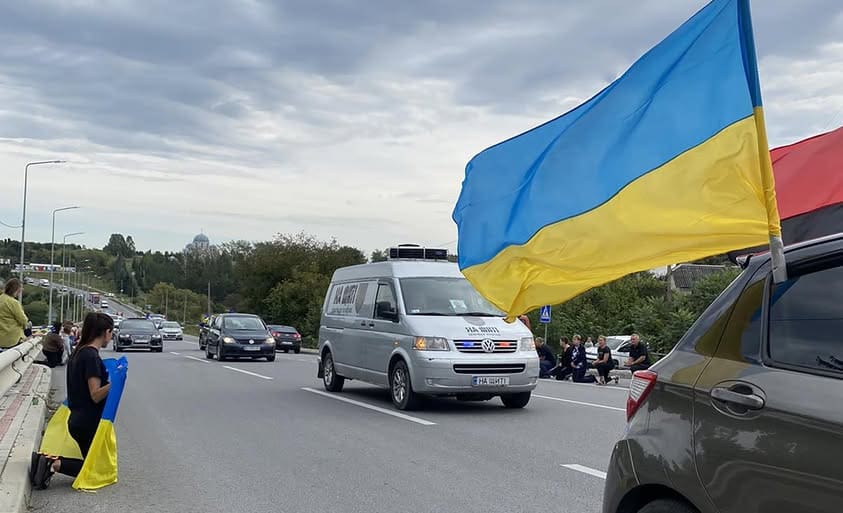 Волонтери «На Щиті» повідомили про зміни в організації супроводу полеглих