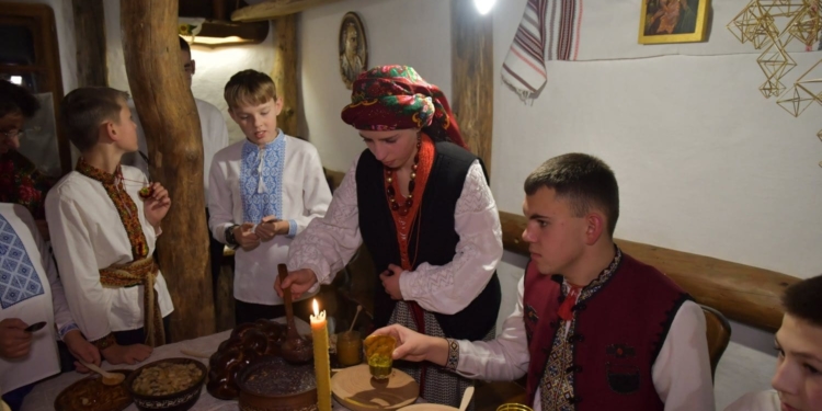 У Білецькій громаді на Тернопільщині для дітей і молоді провели захід про традиції Різдвяної вечері