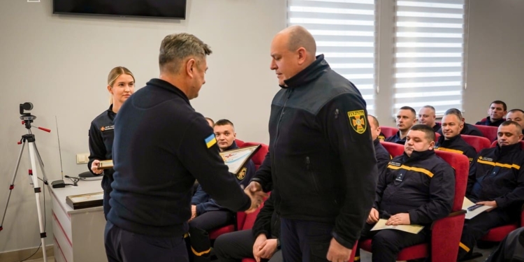 У Тернополі відзначили 39 рятувальників державними та відомчими нагородами