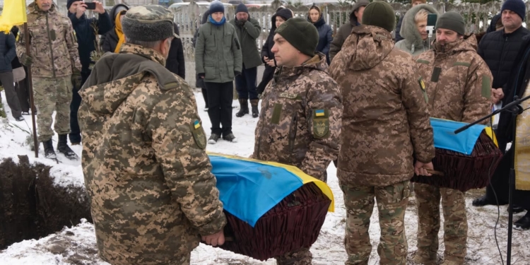 На Тернопільщині з почестями перепоховали двох вояків УПА
