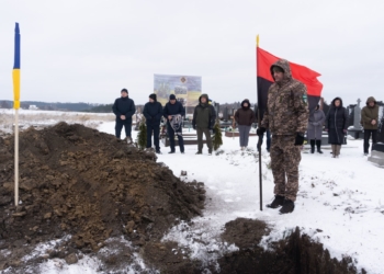 На Тернопільщині з почестями перепоховали двох вояків УПА