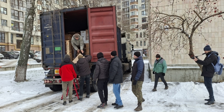масштабний гуманітарний вантаж