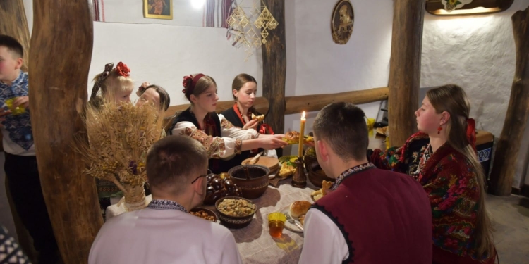 У Білецькій громаді на Тернопільщині для дітей і молоді провели захід про традиції Різдвяної вечері