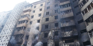 Поліцейські викрили шахрайку, яка намагалася нажитися на постраждалих унаслідок ракетного удару в Тернополі