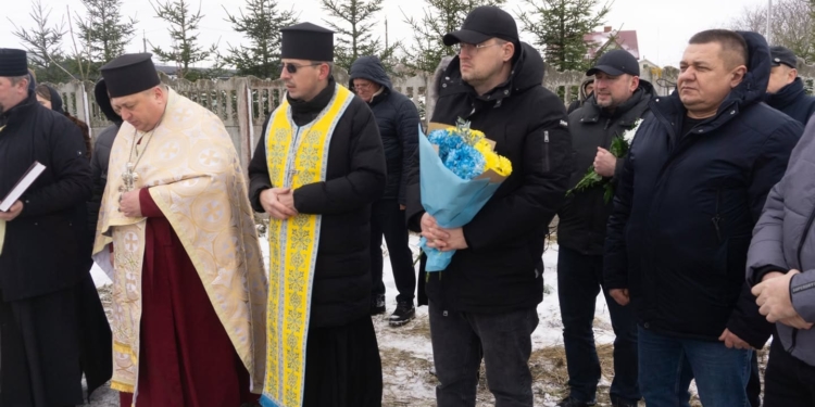 На Тернопільщині з почестями перепоховали двох вояків УПА