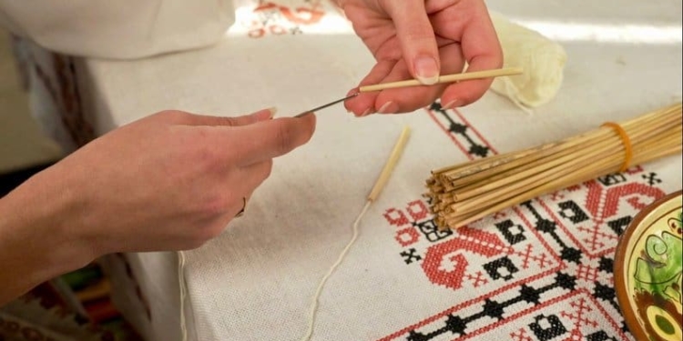 На Тернопільщині патрульні оперативно супроводили авто з породіллею