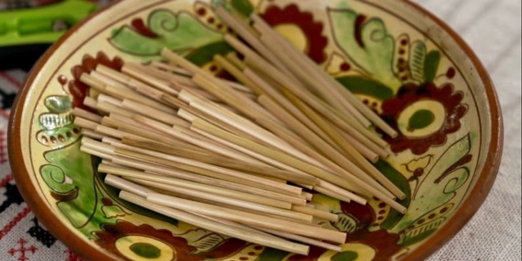 На Тернопільщині патрульні оперативно супроводили авто з породіллею