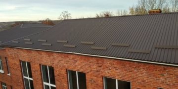 У школі села Осівці на Тернопільщині завершили ремонт даху за кошти громади