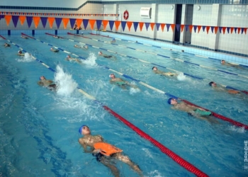 У Тернополі розширюють можливості реабілітації ветеранів через заняття в басейні