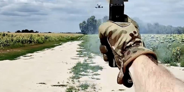 «Українська команда» закликає привітати з Днем ЗСУ донатом на антидронові сіткомети