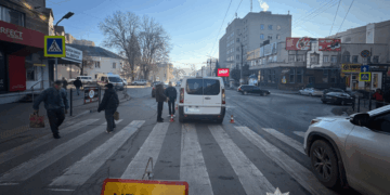 У Тернополі на пішохідному переході водій авто збив пенсіонерку