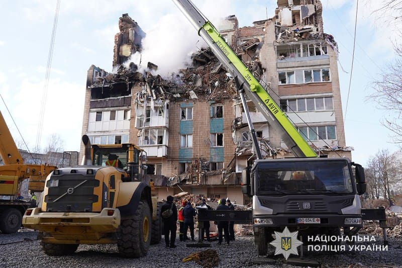 Кількість загиблих внаслідок російської атаки по Тернополю 19 листопада зросла до 38 осіб