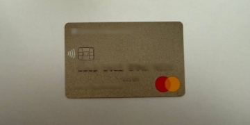 Жителька Тернопільщини перерахувала “кіберполіцейському” 100 000 гривень