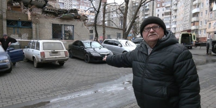 Поранений під час обстрілу тернополянин власними силами відновлює помешкання