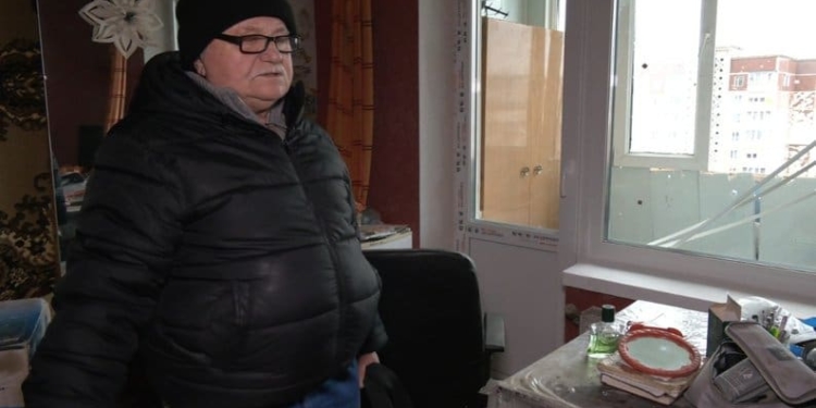 Поранений під час обстрілу тернополянин власними силами відновлює помешкання