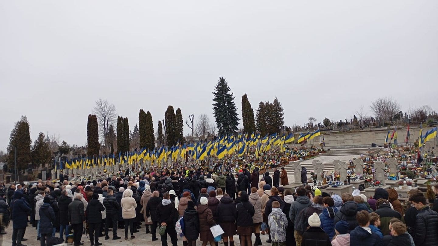 лампадки з Вифлеємським вогнем миру
