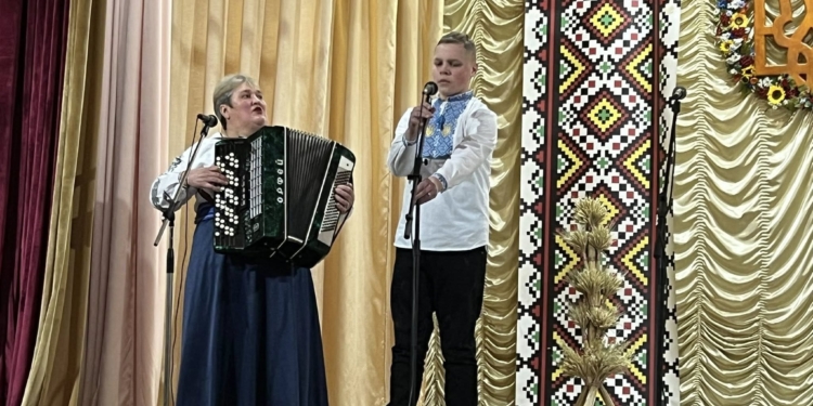 Фестиваль «Різдвяні дзвони 2026» на Підгаєччині підтримав ЗСУ