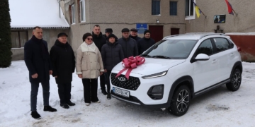 Козівський відділ центру контролю тa профілaктики хвороб отримaв службовий aвтомобіль