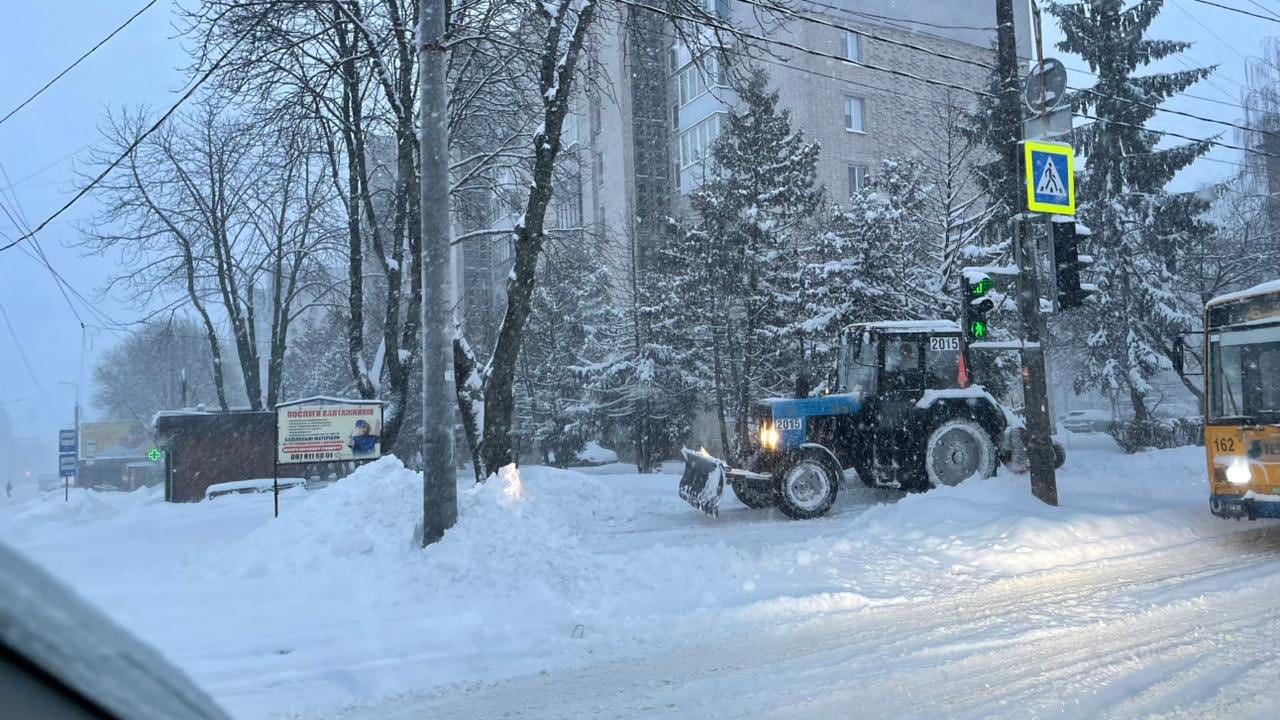 Брифінг влади Тернополя щодо прибирання міста від снігу