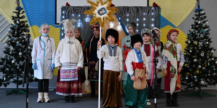 У Ланівцях відбувся мистецько-християнський захід «Колядує Лановеччина»
