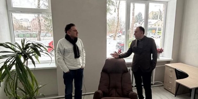 Нардеп відвідав Підволочиську лікарню та обговорив розвиток медзакладу і підтримку ветеранів