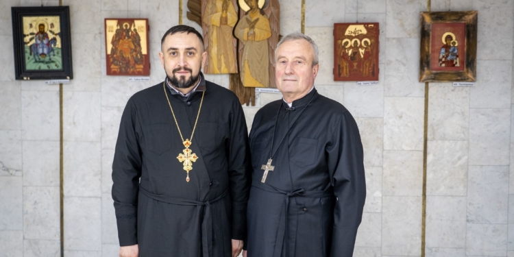 У Тернополі відкрили виставку ікон Володимира Шерстія «З вірою до Перемоги»