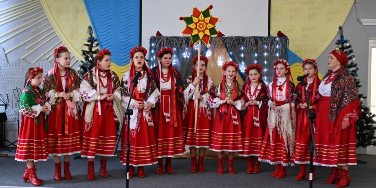 У Ланівцях відбувся мистецько-християнський захід «Колядує Лановеччина»