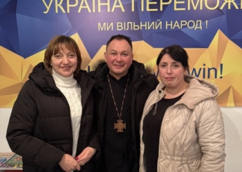 Парафіяни двох сіл на Тернопільщині передали 30 тисяч гривень з колядок на потреби фронту