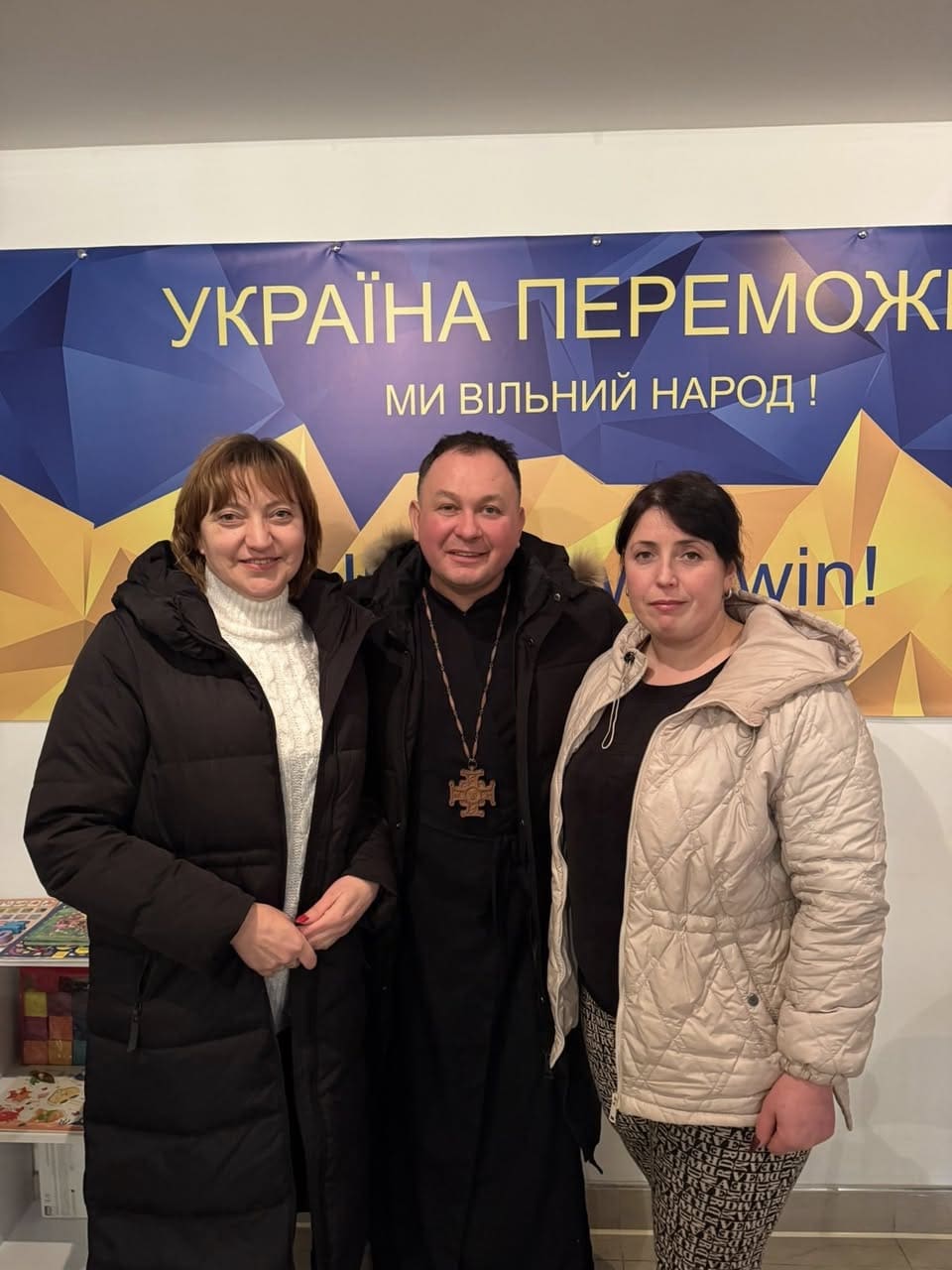 Парафіяни двох сіл на Тернопільщині передали 30 тисяч гривень з колядок на потреби фронту