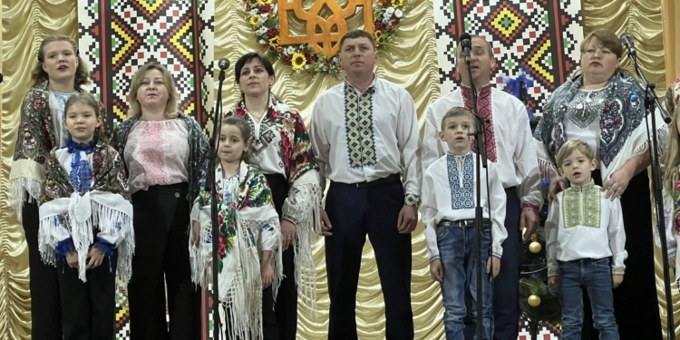 Фестиваль «Різдвяні дзвони 2026» на Підгаєччині підтримав ЗСУ