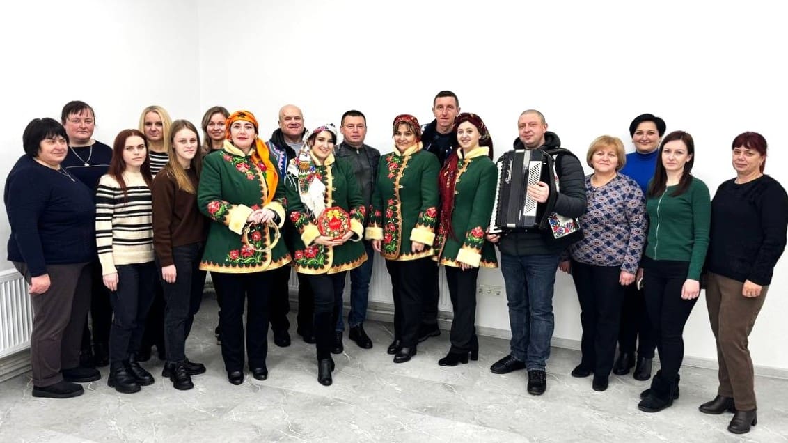 Трибухівській громаді на Тернопіллі різдвяна коляда зібрала понад 105 тисяч гривень для воїнів