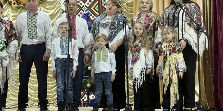 Фестиваль «Різдвяні дзвони 2026» на Підгаєччині підтримав ЗСУ