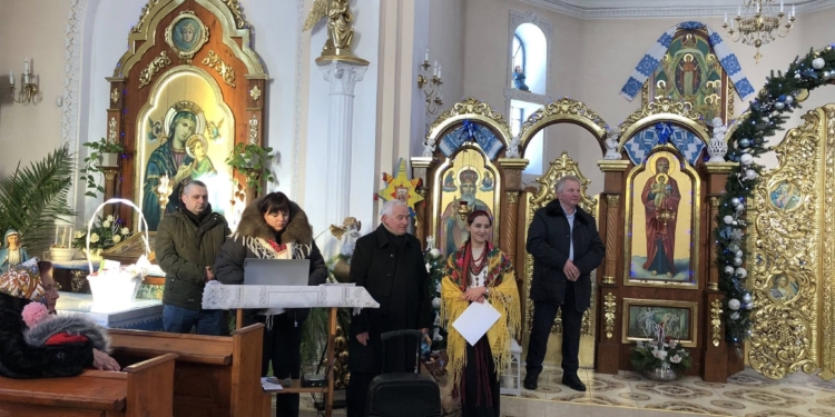 У Білецькій громаді провели Розколяду на підтримку ЗСУ