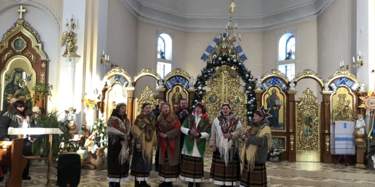 У Білецькій громаді провели Розколяду на підтримку ЗСУ