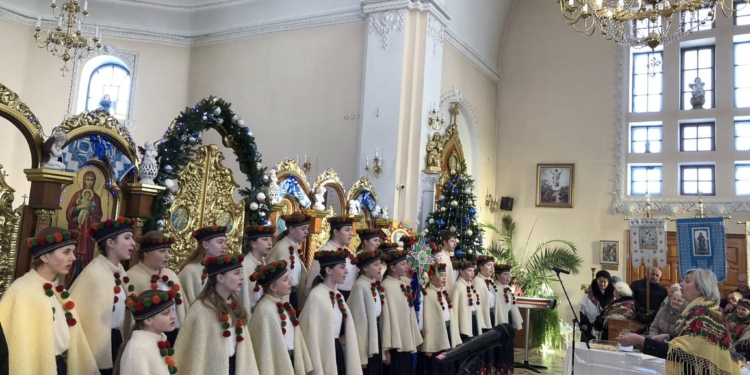 У Білецькій громаді провели Розколяду на підтримку ЗСУ