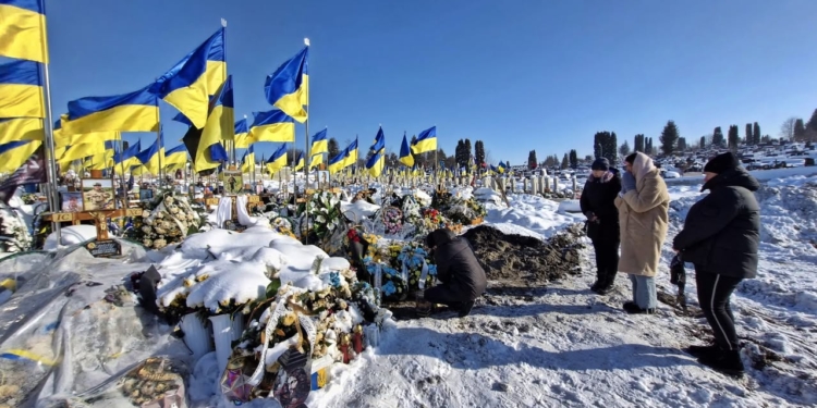 У Тернополі започатковують ініціатива опіки над могилами воїнів, які не мали родини