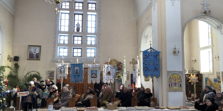 У Білецькій громаді провели Розколяду на підтримку ЗСУ