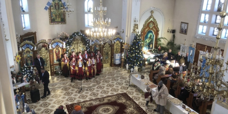 У Білецькій громаді провели Розколяду на підтримку ЗСУ