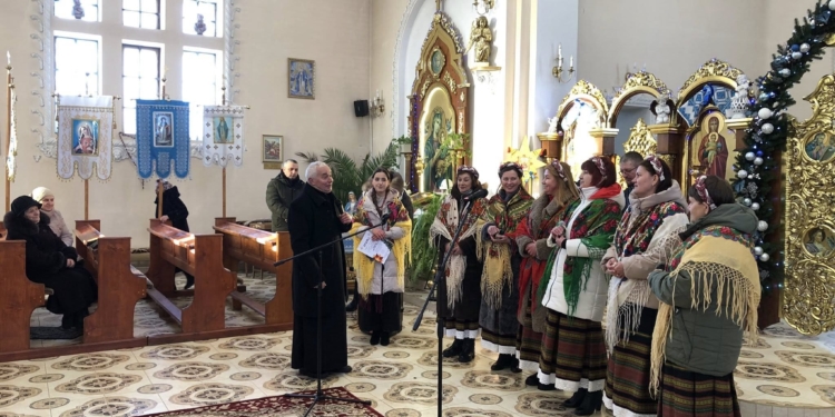 У Білецькій громаді провели Розколяду на підтримку ЗСУ