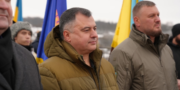 День Соборності України: на Замковому мосту у Кам’янці-Подільському символічно об’єдналися чотири області