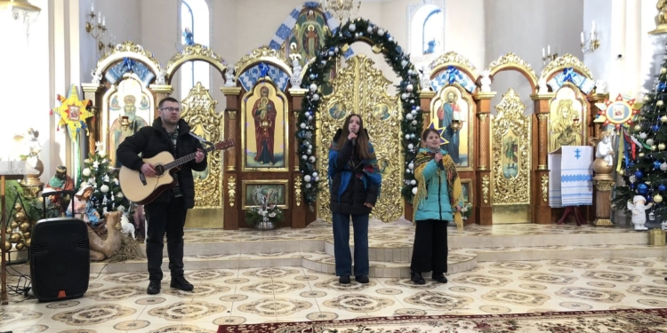 У Білецькій громаді провели Розколяду на підтримку ЗСУ