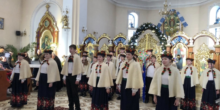 У Білецькій громаді провели Розколяду на підтримку ЗСУ