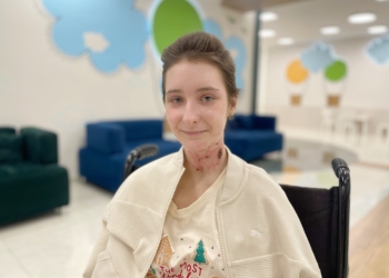 14-річна Настя