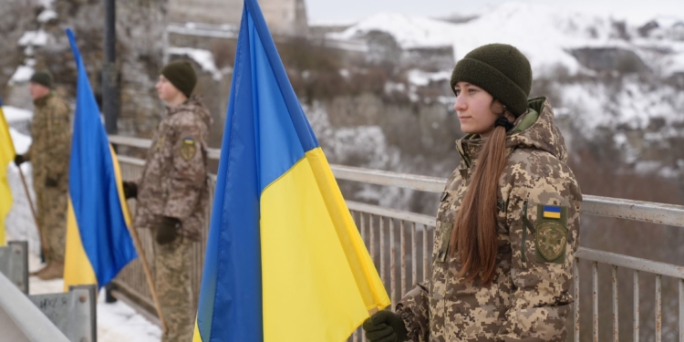 День Соборності України: на Замковому мосту у Кам’янці-Подільському символічно об’єдналися чотири області