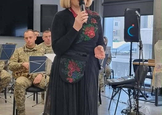 У Тернополі на культурно-благодійному заході “Наше РІЗДВО” зібрали 175 тисяч гривень для артилеристів
